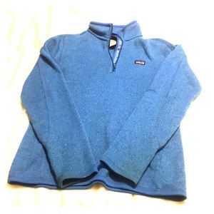 Like new: Patagonia quarter zip. Size Medium.